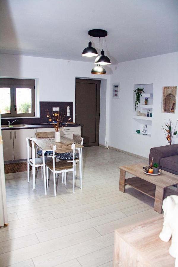 Villa Aelia à Agios Vlasios  Extérieur photo